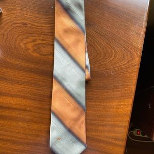Valentino tie